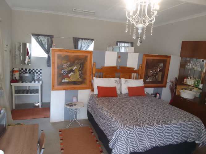 Karoo Pomp